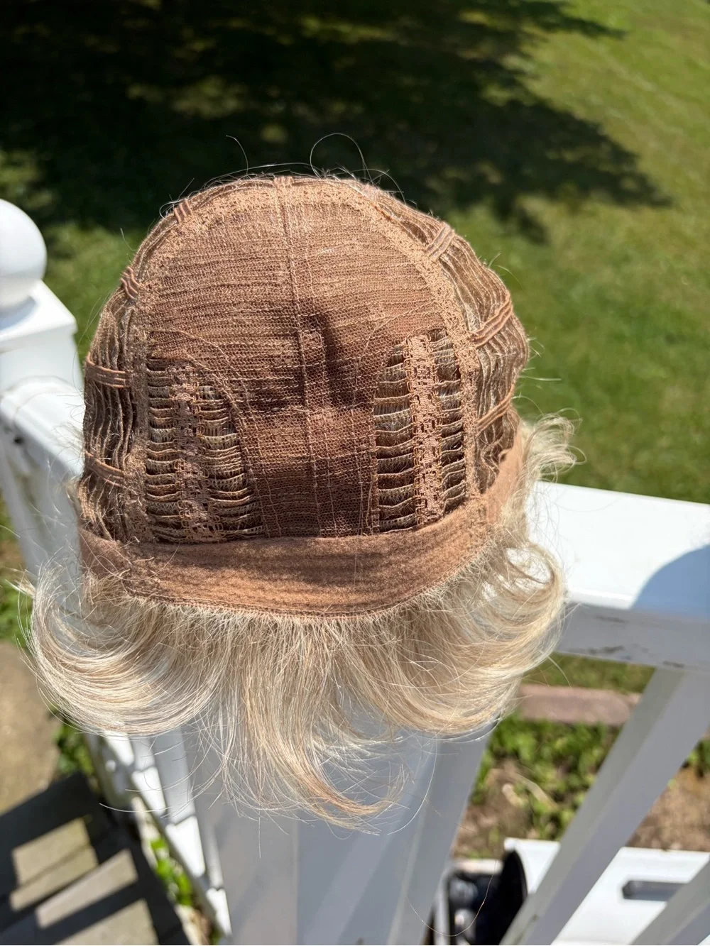 Short blonde wavy pixie cut synthetic wig with bangs